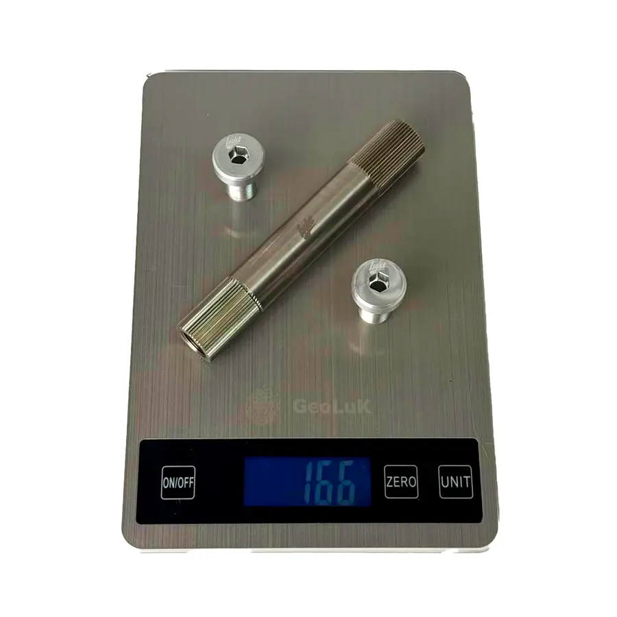 Титановый вал