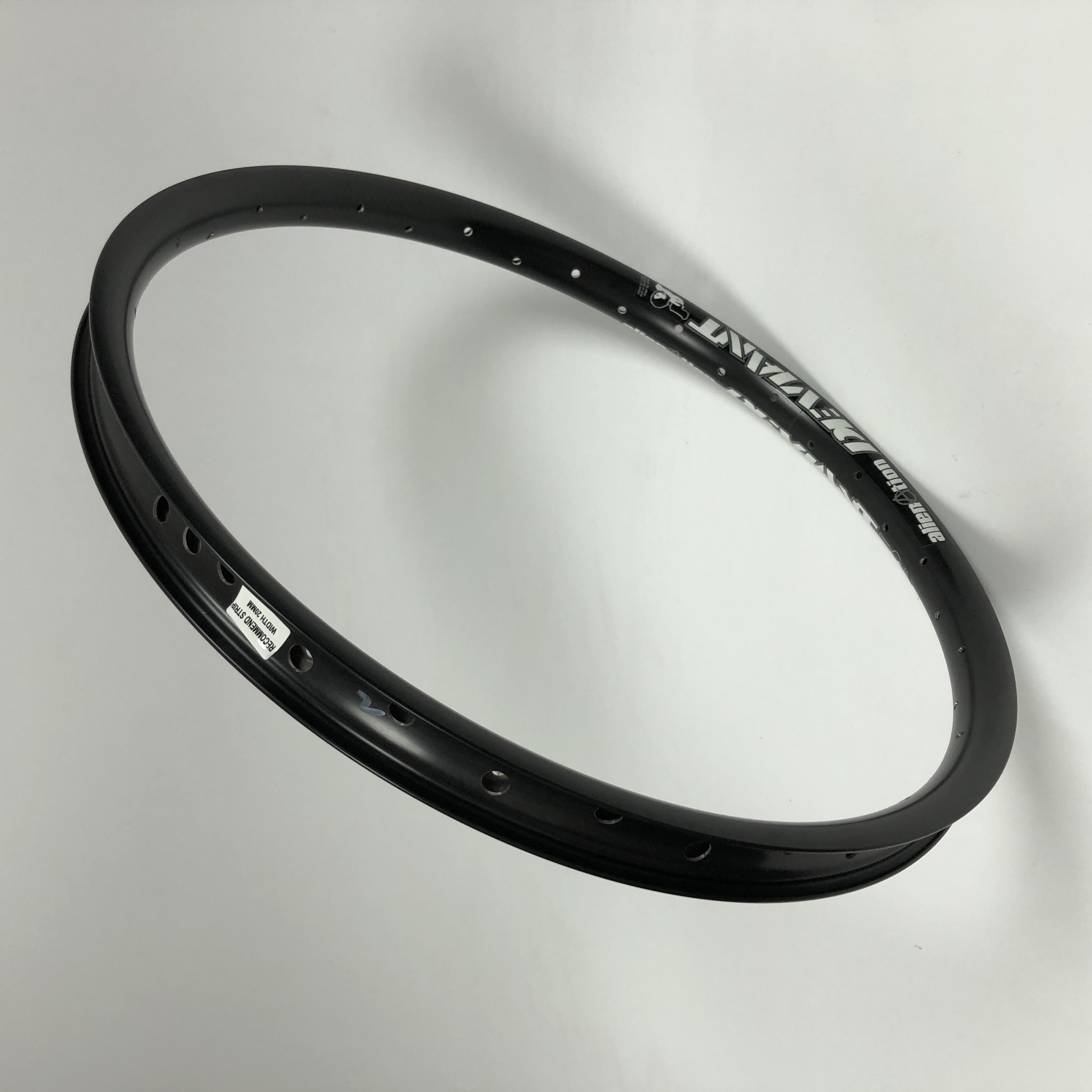 Обод Alienation Deviant 20"