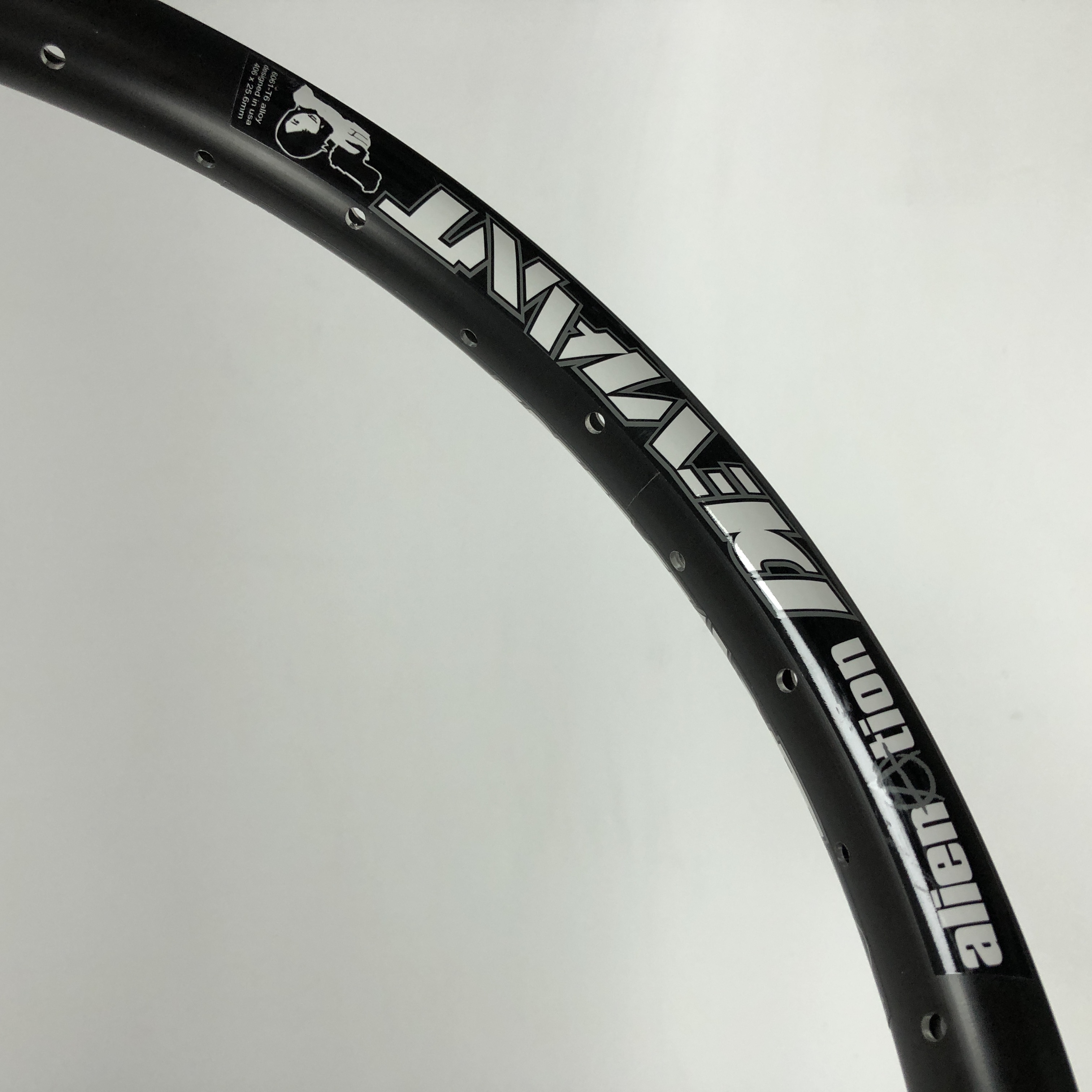 Обод Alienation Deviant 20"